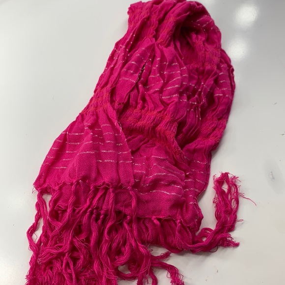 Pink scarf - Picture 1 of 1